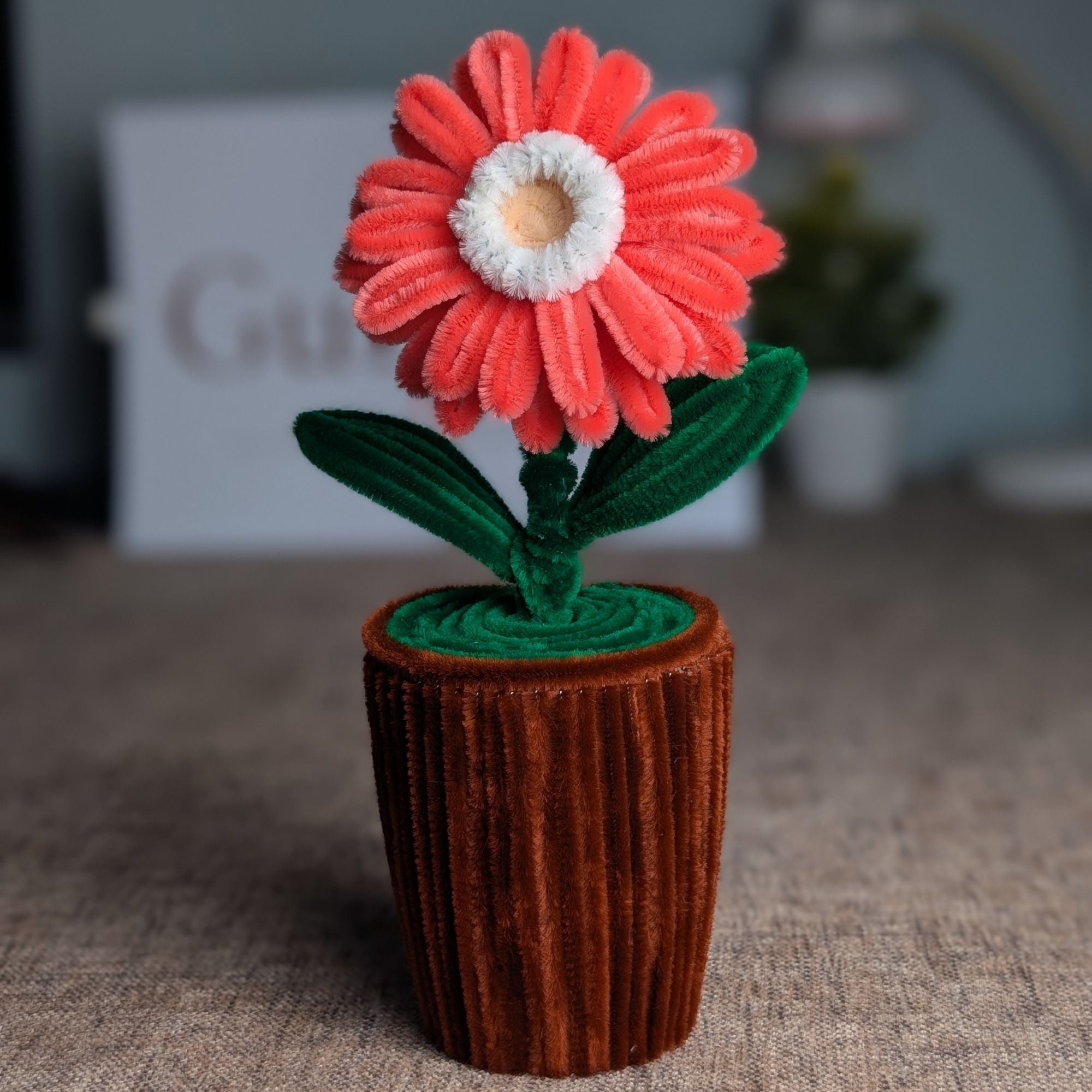 Lavender Daisy Pot